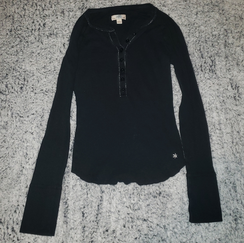 Long sleeved henley